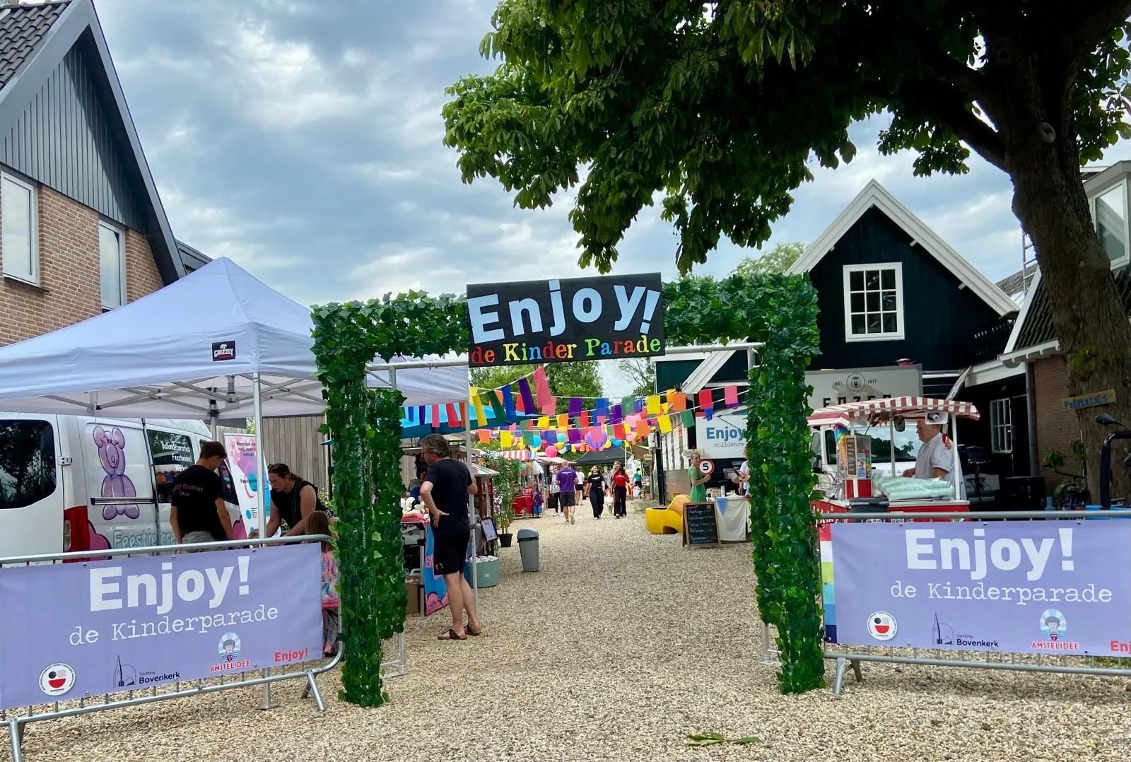 Beeld bij project “Enjoy! Kinderparade groot succes!(Amstelidee cosponsor)”
